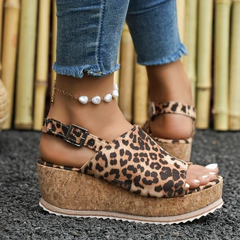 Novo Peep Toe Sandálias Sapatos femininos 2023 Verão as Tendências Casual Plataforma de Cunhas de Saltos Altos de Moda feminina Leopard Gladiador Sapatos