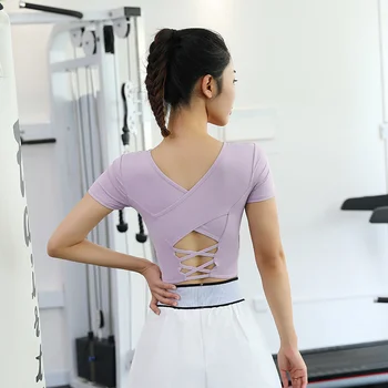 Sexy cruz volta esportes manga curta mulher umbigo exposto curto secagem rápida topo com sutiã de roupas de fitness roupas de yoga T-shirt