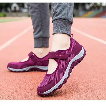 2023 Mãe Sapatos De Mulher Andando De Flats Verão As Mulheres Calçados Antiderrapantes Televisão Tênis De Malha Respirável, Confortável Zapatos Mujer