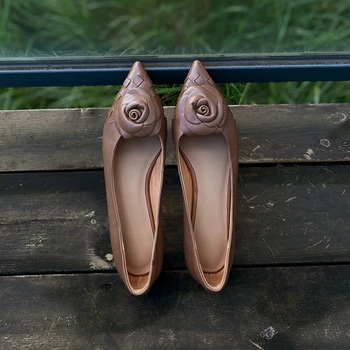 Heihaian Único Sapatos 2023 Verão Francês Novo E Elegante Camellia Único Sapatos De Pontas Superficial Boca Baixo Sapatos De Salto Adequado Mulheres